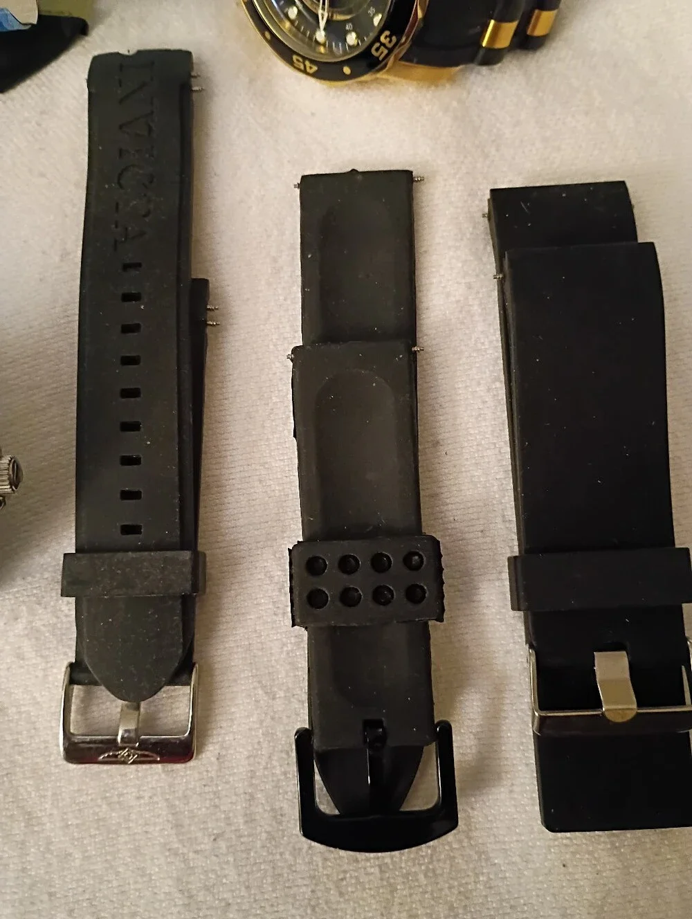 Lot Of 7 Unisex Watches Needing Backs Plus 5 Extra Bands For Repair